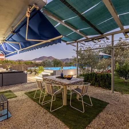 Villa House Goran, *