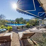 House Goran, Villa