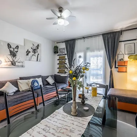 House Goran, *