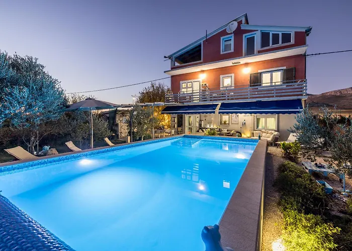 House Goran, Villa